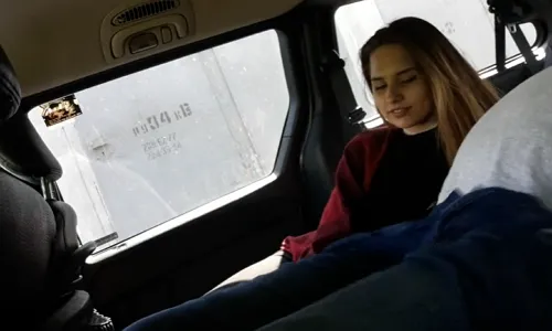 Студентка сосёт таксисту…