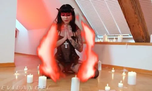 Порочный экзорцизм Шарло…