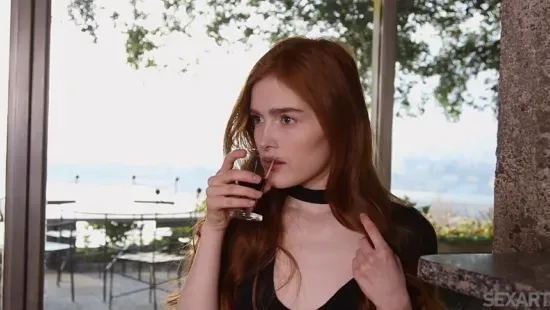 Рыжая красотка перевозбу…